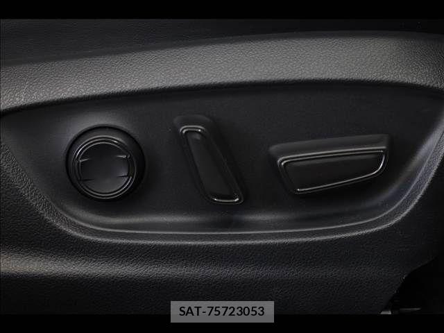 Toyota PRIUS 2021-04 7021262-9