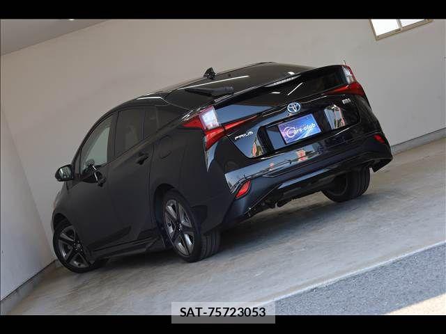 Toyota PRIUS 2021-04 7021262-10