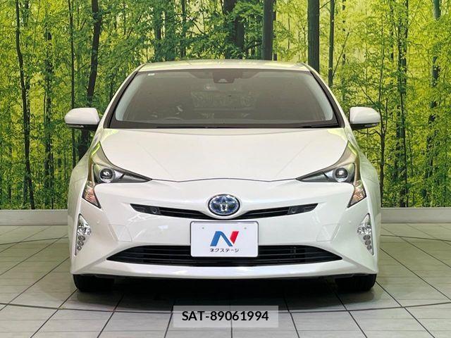 Toyota PRIUS 2017-05 7021269-13
