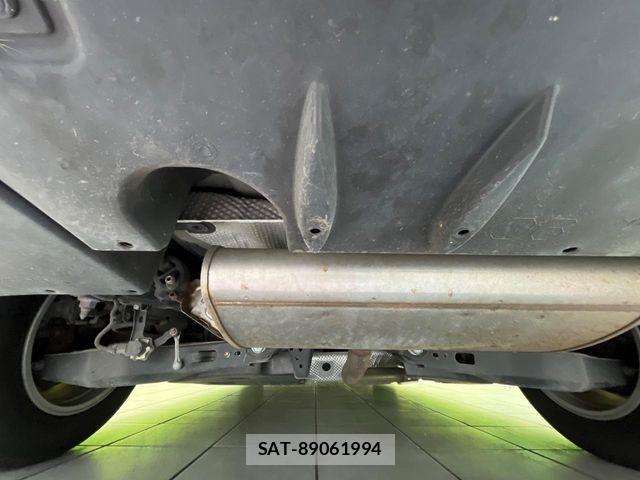 Toyota PRIUS 2017-05 7021269-18