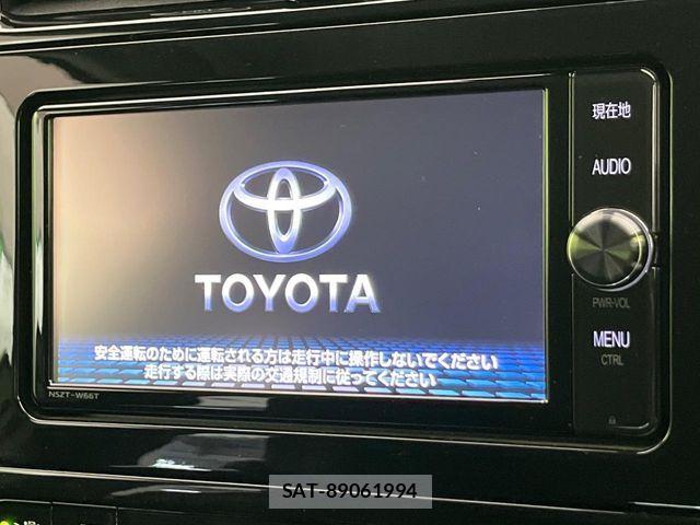Toyota PRIUS 2017-05 7021269-2