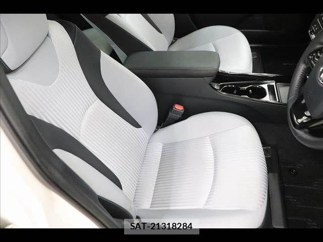 Toyota PRIUS 2019-08 7021263-10