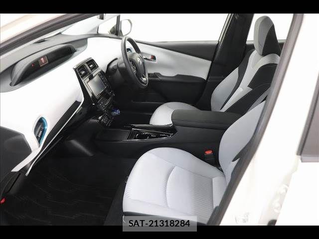 Toyota PRIUS 2019-08 7021263-11