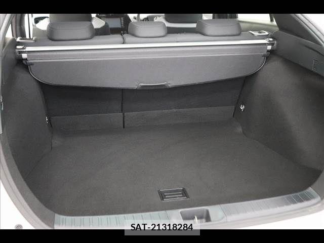 Toyota PRIUS 2019-08 7021263-13