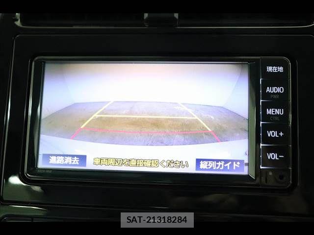 Toyota PRIUS 2019-08 7021263-3