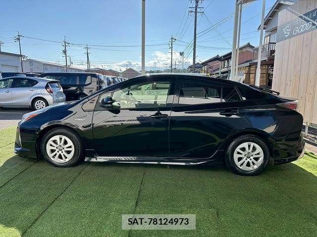 Toyota PRIUS 2017-09 7021279-15