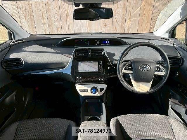 Toyota PRIUS 2017-09 7021279-2