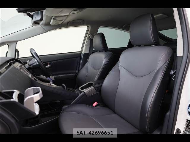 Toyota PRIUS 2012-11 7021281-17