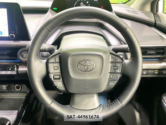 Toyota PRIUS 2023-09 7021252-12