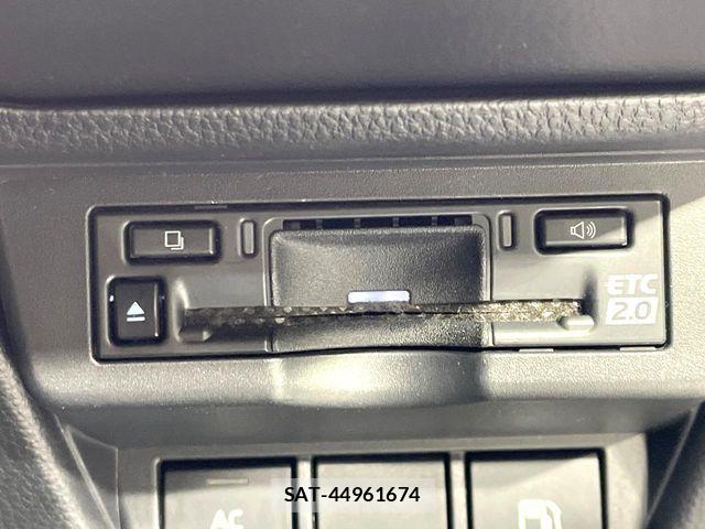 Toyota PRIUS 2023-09 7021252-6