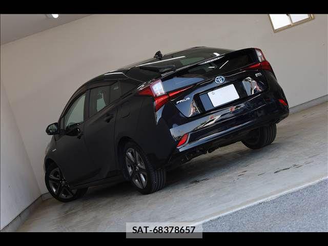 Toyota PRIUS 2019-11 7021259-10