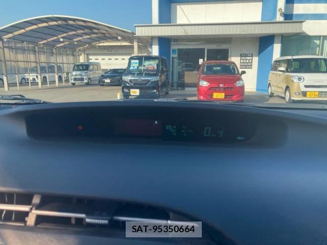 Toyota PRIUS 2011-06 7021299-15