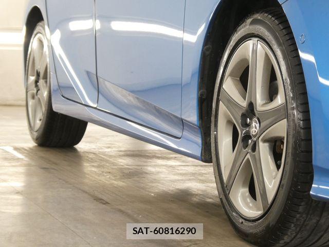 Toyota PRIUS 2019-10 7021266-9