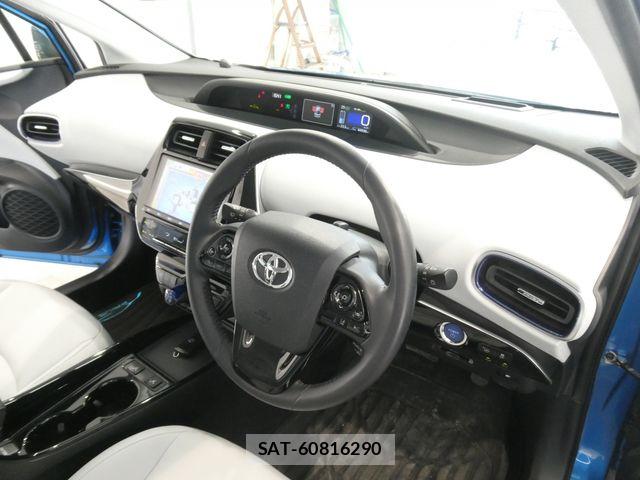 Toyota PRIUS 2019-10 7021266-13
