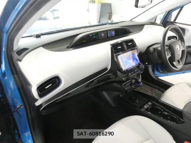Toyota PRIUS 2019-10 7021266-20