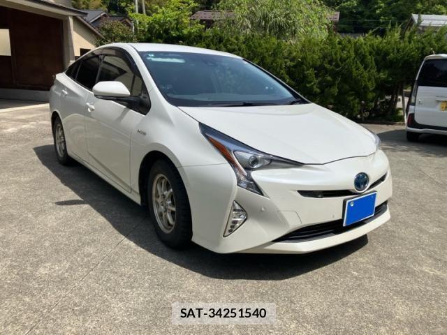 Toyota PRIUS 2018-08 7021282-0