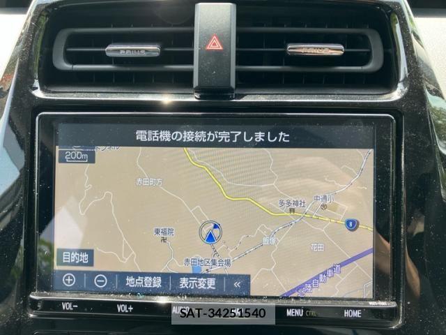 Toyota PRIUS 2018-08 7021282-13
