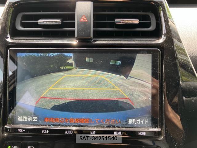 Toyota PRIUS 2018-08 7021282-14