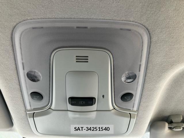 Toyota PRIUS 2018-08 7021282-17