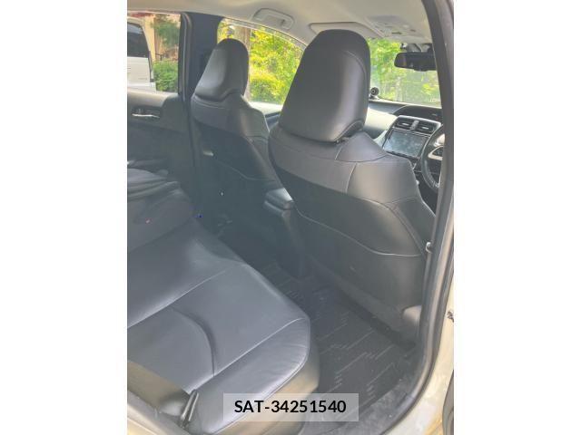 Toyota PRIUS 2018-08 7021282-20