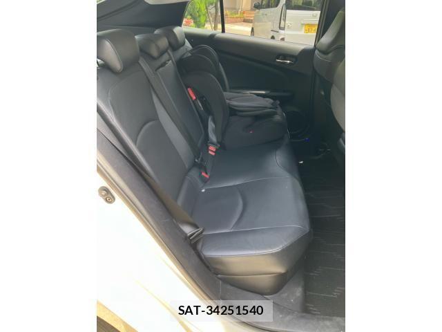 Toyota PRIUS 2018-08 7021282-21