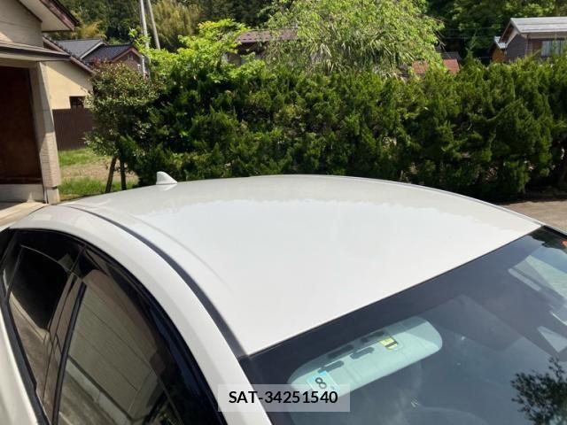 Toyota PRIUS 2018-08 7021282-3