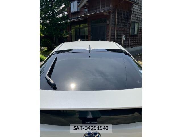Toyota PRIUS 2018-08 7021282-6