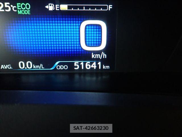 Toyota PRIUS 2021-12 7021246-10
