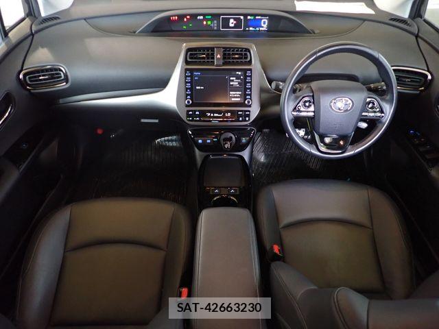 Toyota PRIUS 2021-12 7021246-16