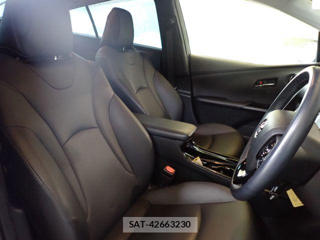 Toyota PRIUS 2021-12 7021246-18