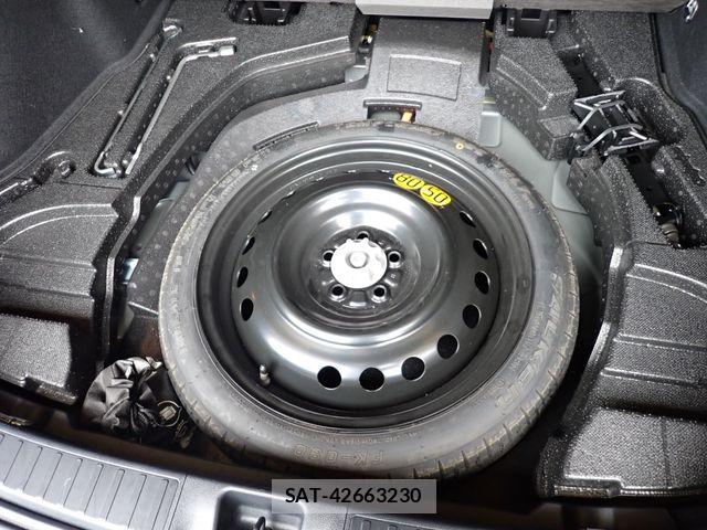 Toyota PRIUS 2021-12 7021246-24