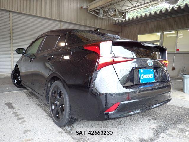 Toyota PRIUS 2021-12 7021246-2