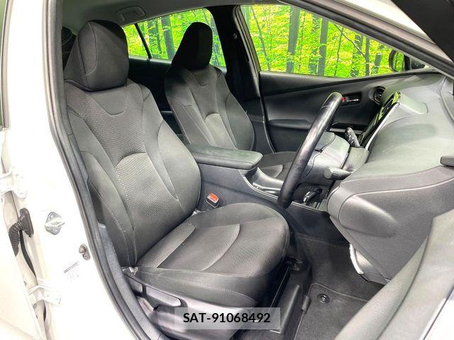 Toyota PRIUS 2021-02 7021265-9