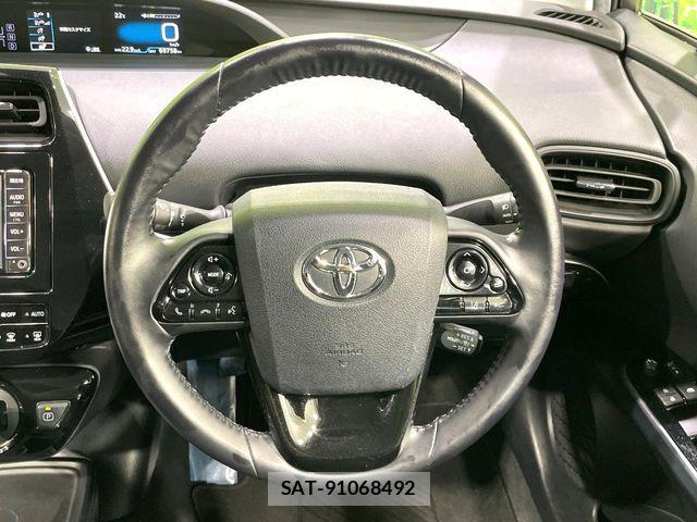 Toyota PRIUS 2021-02 7021265-12