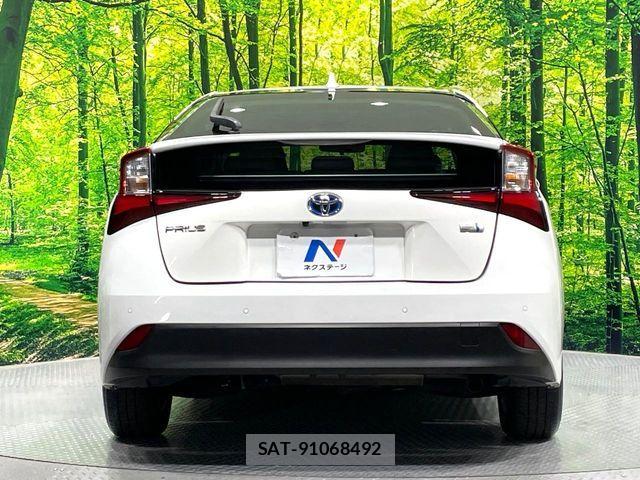 Toyota PRIUS 2021-02 7021265-16