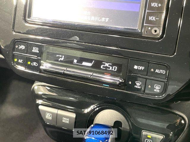 Toyota PRIUS 2021-02 7021265-8
