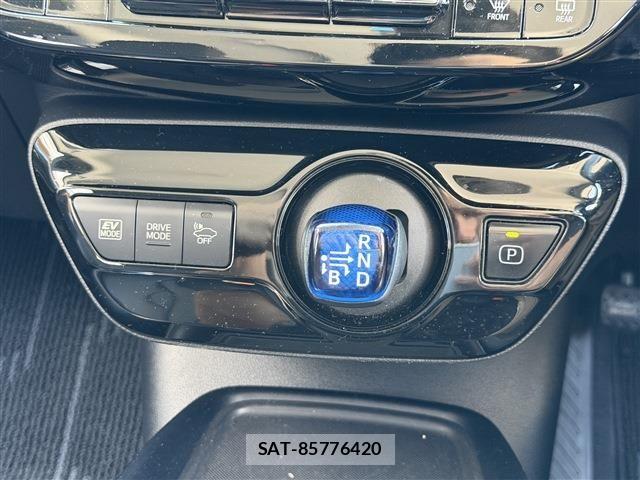 Toyota PRIUS 2019-04 7060261-15
