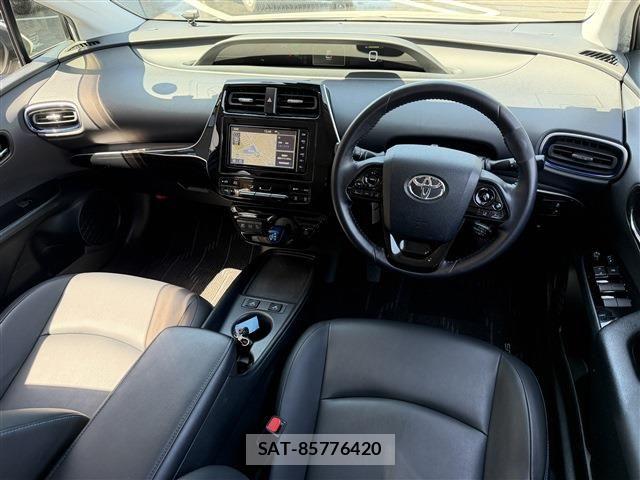 Toyota PRIUS 2019-04 7060261-4