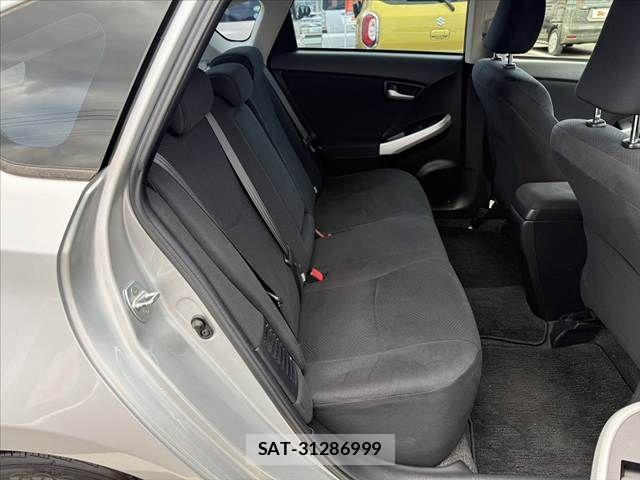 Toyota PRIUS 2013-09 7060286-17