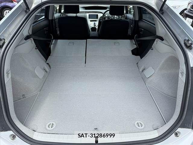 Toyota PRIUS 2013-09 7060286-20
