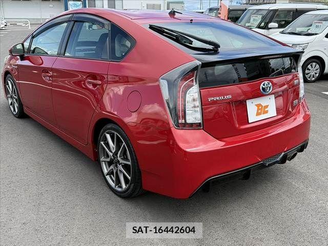 Toyota PRIUS 2013-09 7060276-12