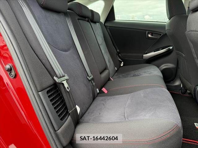 Toyota PRIUS 2013-09 7060276-17