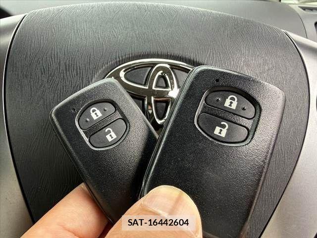 Toyota PRIUS 2013-09 7060276-21