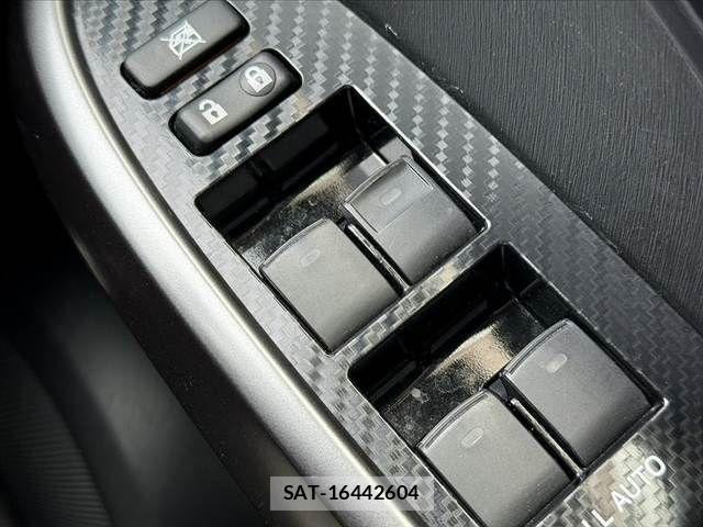 Toyota PRIUS 2013-09 7060276-27