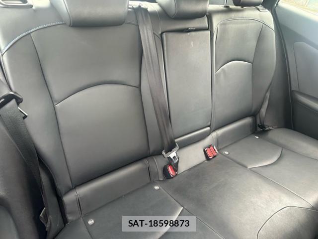 Toyota PRIUS 2016-01 7060272-11