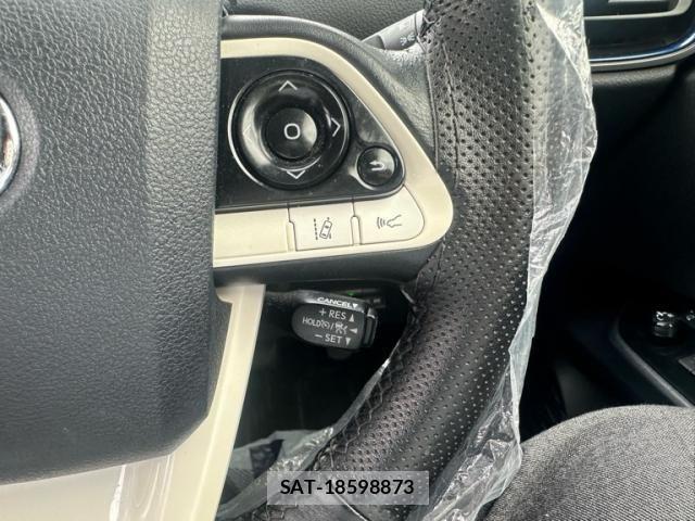 Toyota PRIUS 2016-01 7060272-20