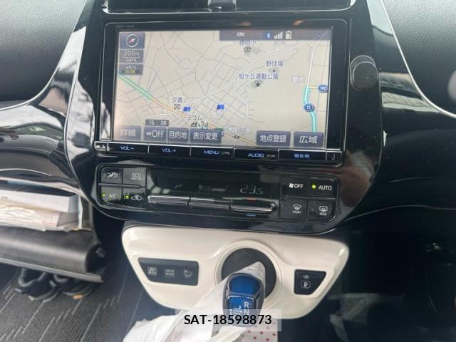 Toyota PRIUS 2016-01 7060272-21
