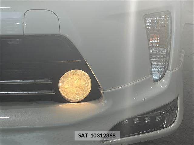 Toyota PRIUS 2013-05 7060281-10
