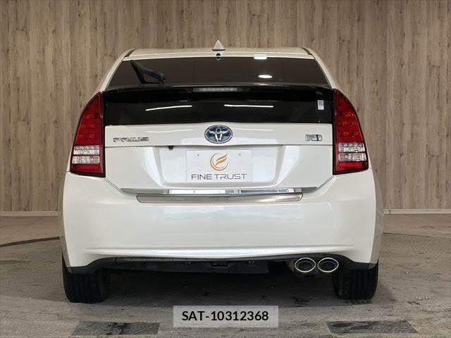 Toyota PRIUS 2013-05 7060281-17