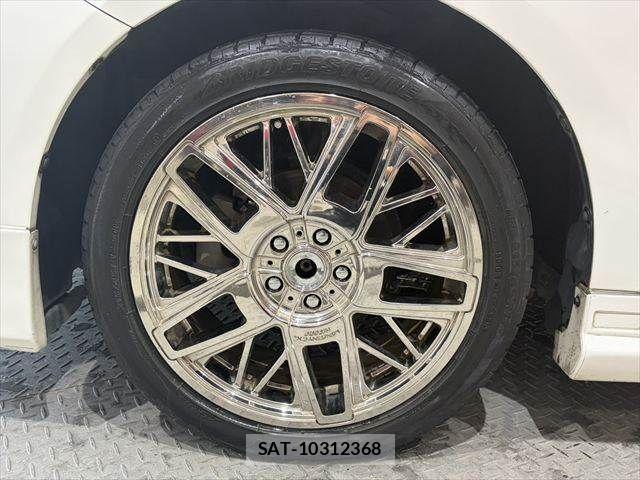 Toyota PRIUS 2013-05 7060281-28